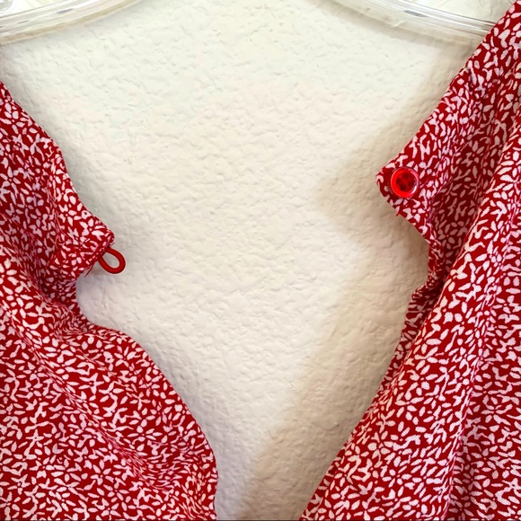 Hollister Bohemian Ditsy Floral Red Wrap Ruffle Sleeves Romper - Picture 6 of 6